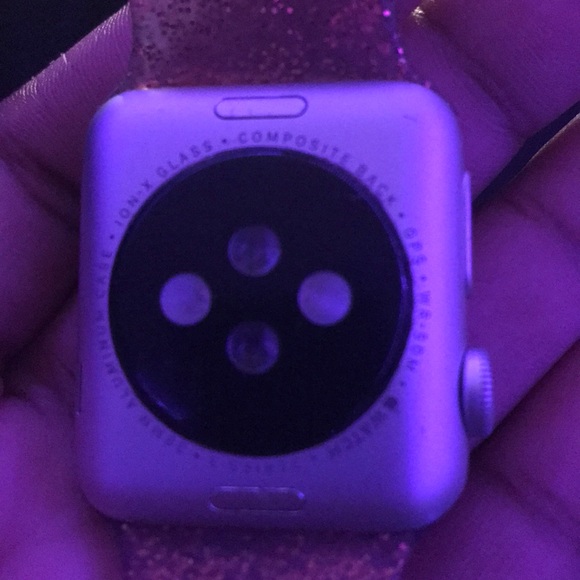 apple watch - series 3 / charged included